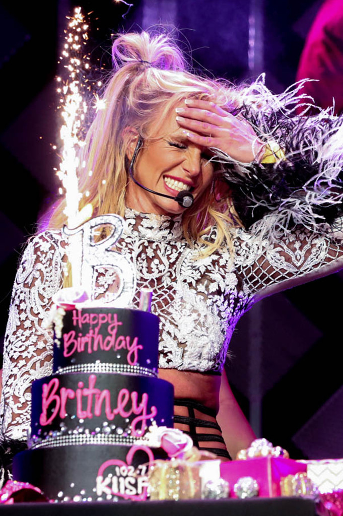 Happy Birthday Britney From Iheartradios Jingle Ball Memorable Moments