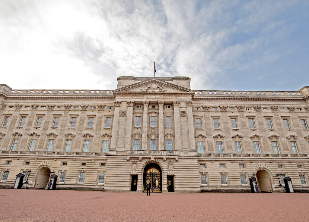 Craziest Royal Real Estate, Buckingham Palace
