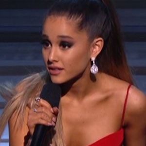Ariana Grande's Grammys 2016 Pun Was a Little Awkward