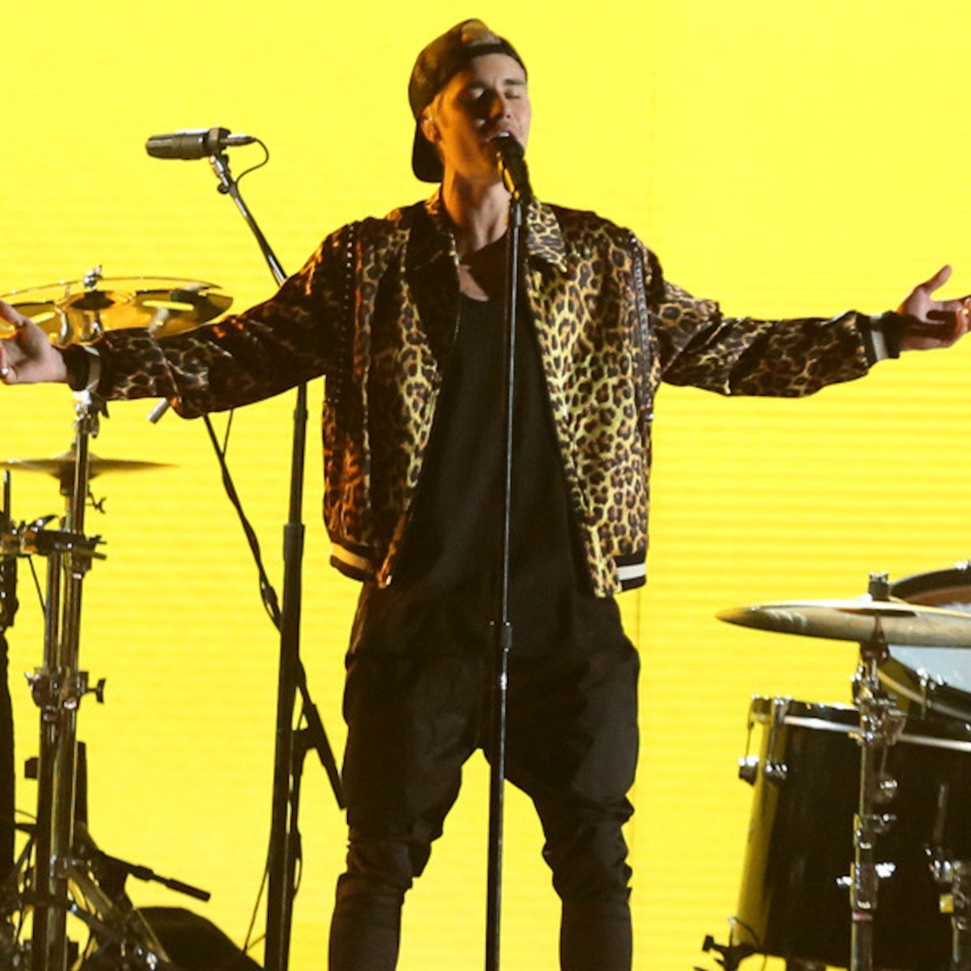Justin Bieber S Biggest Moments Of 16 As Depicted By His Song Titles E Online Justin Bieber S Biggest Moments Of 16 As Depicted By His Song Titles E Online