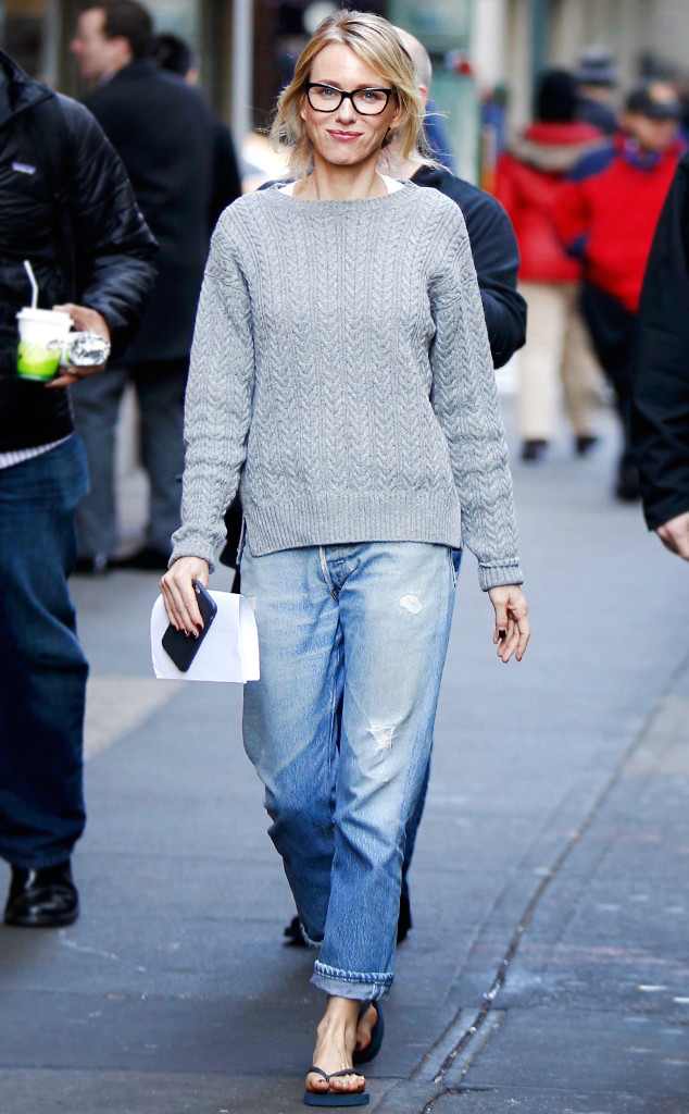 ESC: Naomi Watts, Sweater
