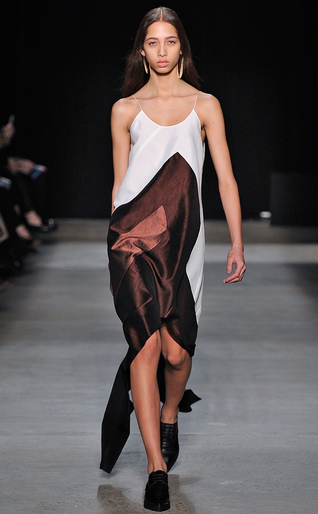 Narciso Rodriguez from New York Fashion Week Fall 2016: Best Looks | E ...