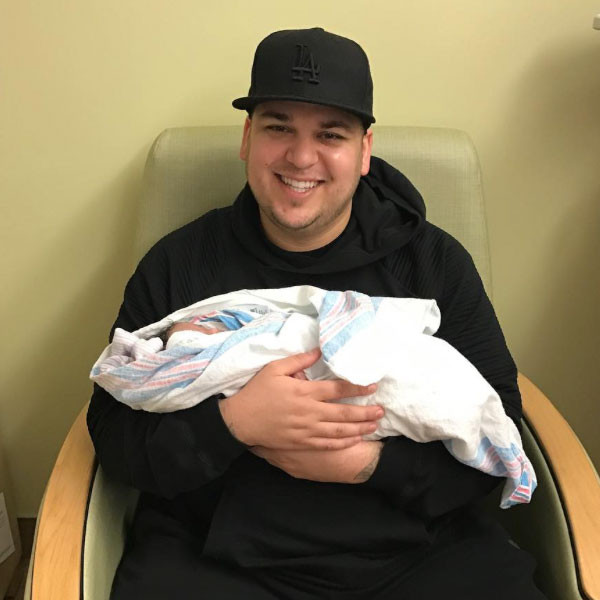 See Rob Kardashian Meet Daughter Dream in Baby Special Sneak Peek! - E