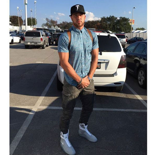 Travis Kelce Swag / Official facebook page of kansas city chiefs te ...