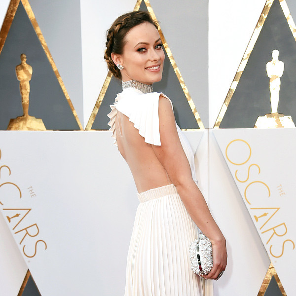 Olivia Wilde Delivers Serious Cleavage on Oscars 2016 Red Carpet