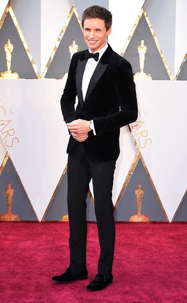 Eddie Redmayne From Oscars 2016 What The Stars Wore E News   Rs 634x1024 160228160745 634.Eddie Redmayne 2016 Oscars Academy Awards 