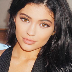 kylie jenner reaches 50 million instagram followers 5 ways the social media star grew her fan base e news - kylie jenner live instagram followers