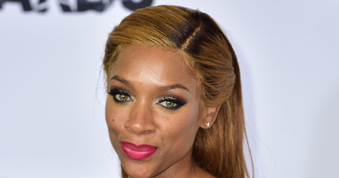 Update: ''Lip Gloss'' Rapper Lil Mama Apologizes Post-Arrest - E! Online