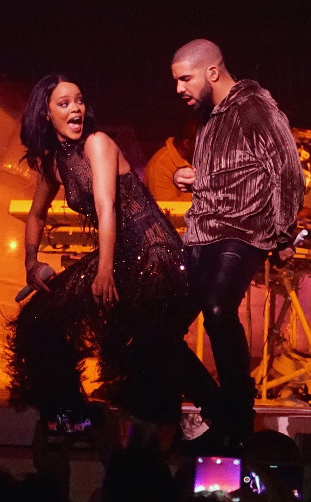 CapCut_Rihanna And Drake Performance