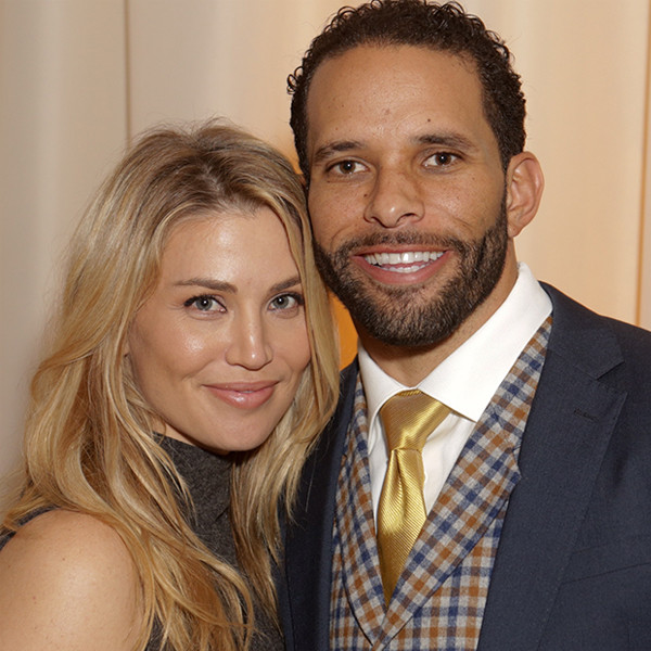 Exclusive Willa Ford and Ryan Nece Are Expecting First Child E! Online(02)