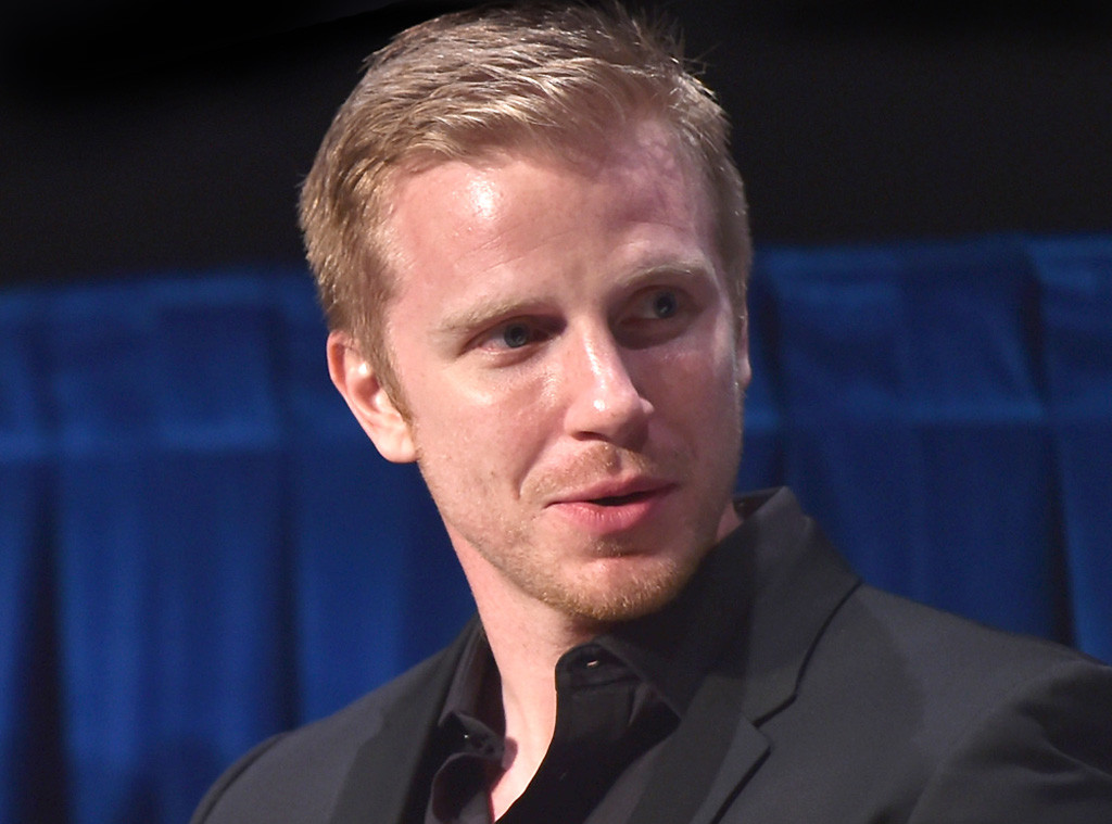 Sean Lowe Hopes The Bachelor Can Reflect America Moving Forward E