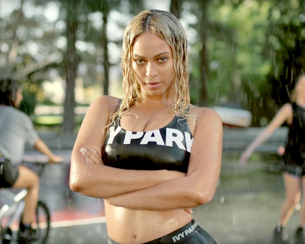 Beyoncés Ivy Park Rollercoaster Inside The Highs And Lows Of Her New Clothing Line E News 