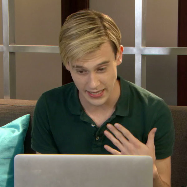 Hollywood Mediums Tyler Henry Gives A Fan An Emotional Reading E Online