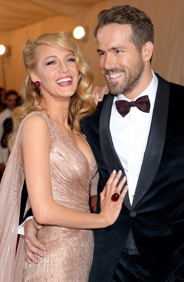 How Blake Lively And Ryan Reynolds Have Mastered The Art Of Public Stardom E News 