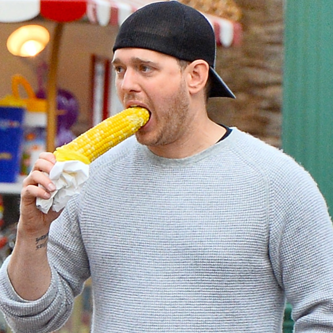 michael buble doesn t know how eat corn on cob e michael buble doesn t know how eat corn on cob e