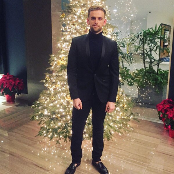 Turtleneck time from Jonny Drubel’s Latest Pics | E! News