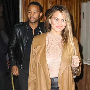 Chrissy Teigen Just Shared a Photo of Baby Girl Luna Taking a Bath and ...