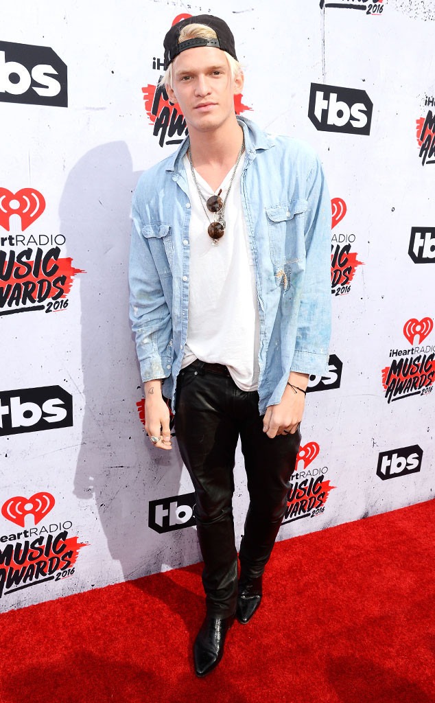 2016 iHeartRadio Music Awards, Cody Simpson