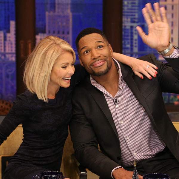 Michael Strahan Gets Candid About Rumored Kelly Ripa Feud E News 