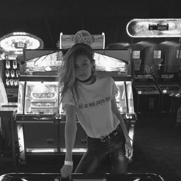 Gigi Hadid Wears Her Love For Zayn Malik In A New Way E