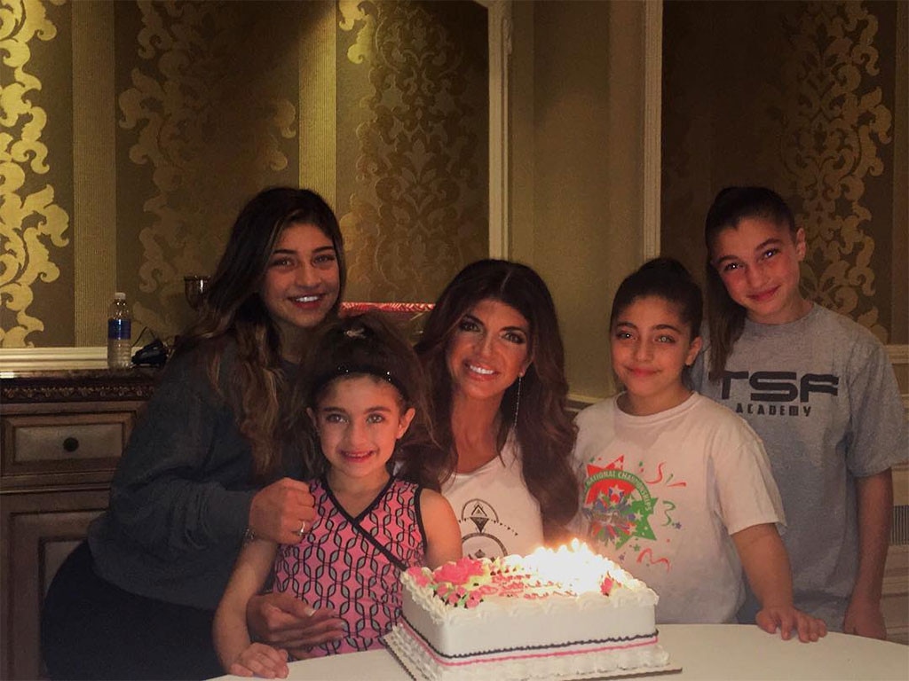 Inside Teresa Giudice S First Birthday After Prison E Online