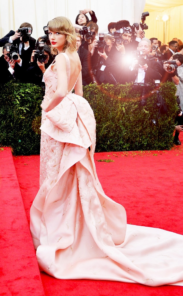 The Lady In Pink From Taylor Swifts Best Looks E News
