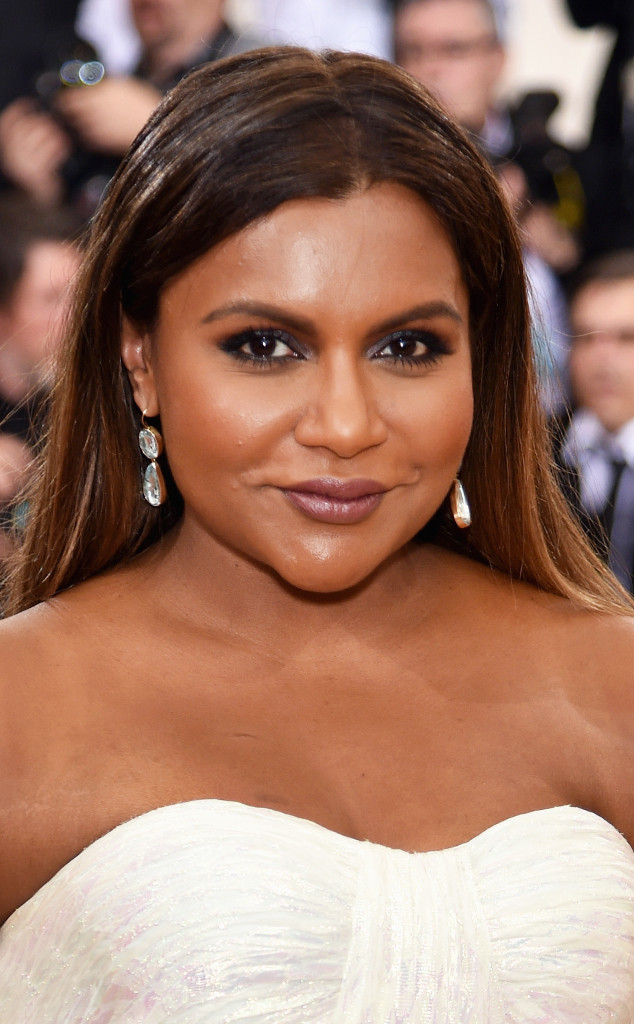 How Mindy Kaling Got Ready for the Met Gala E! Online UK