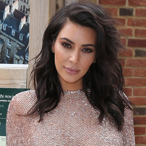 Kim Kardashian Shares Intimate Video of Her in Bed With Kanye West and ...