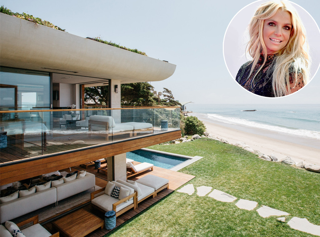 Britney Spears, Airbnb