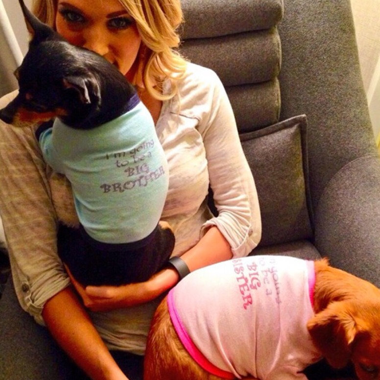 Carrie Underwood, Instagram, Baby Announcement