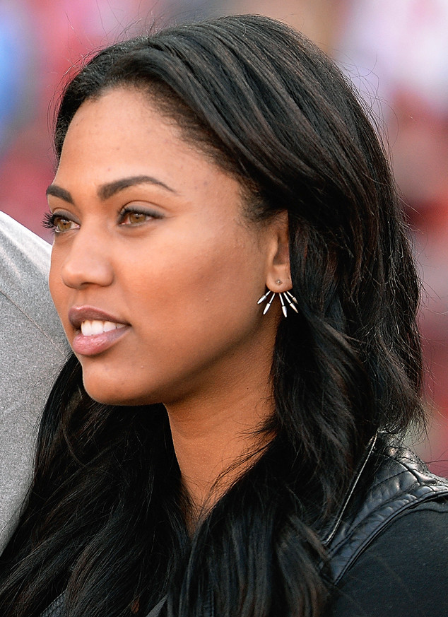 Totah 12thblog tweet Ayesha Curry's Tweets: Agree or Not, Stephen Curry's Wife Has Exposed