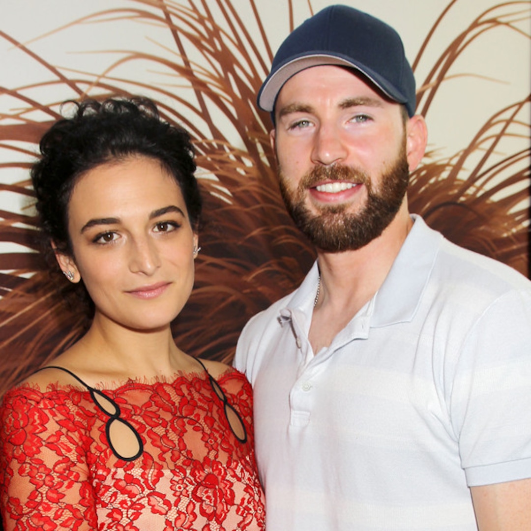 Chris Evans and Jenny Slate Break Up After 9 Months of Dating - E! 