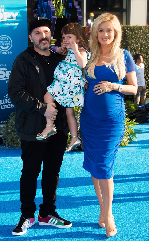 Holly Madison Baby Blog No 6 Easy Ways To Look Your Best Pregnant E Online Holly Madison Baby Blog No 6 Easy Ways To Look Your Best Pregnant E Online