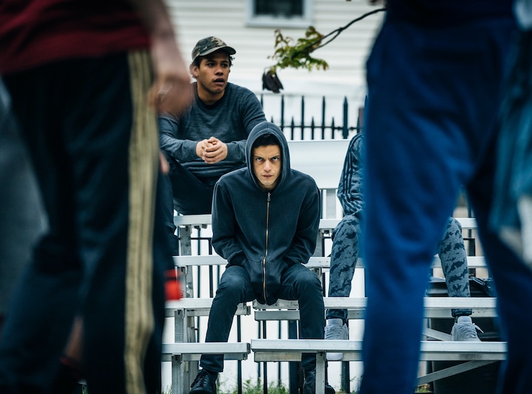Der er en tendens Vores firma patologisk Photos from 12 Mr. Robot Secrets Revealed: Hoodies, Auditions and  Everything in Between - E! Online