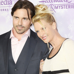 Nicollette Sheridan Files for Divorce 6 Months After Secretly Getting ...
