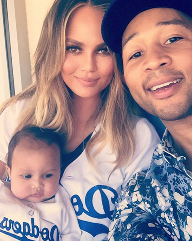 Chrissy Teigen, John Legend, baby Luna