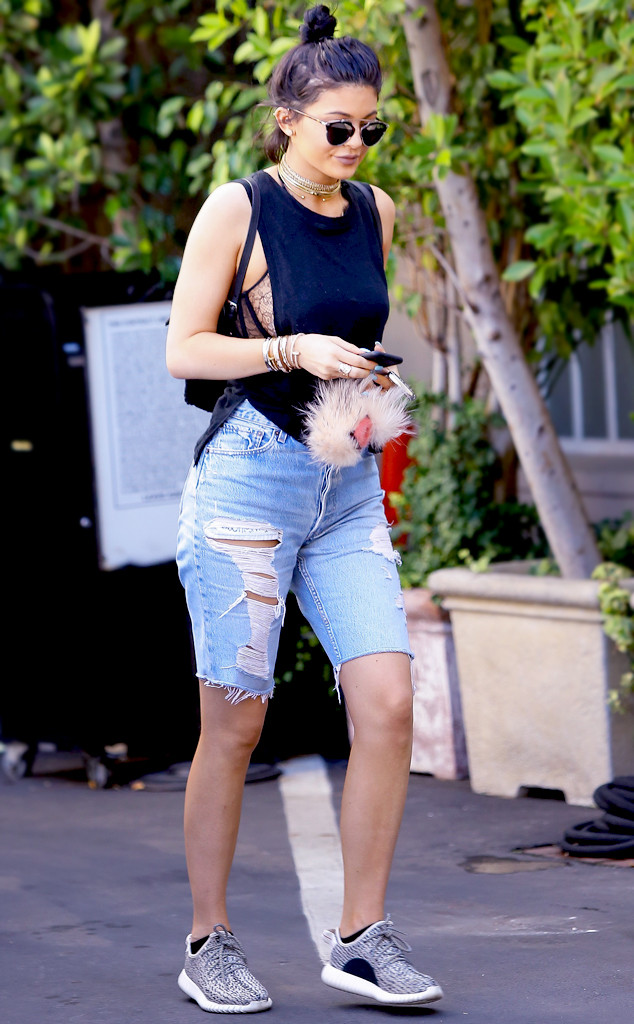 Photos from Kylie Jenner's Street Style - E! Online