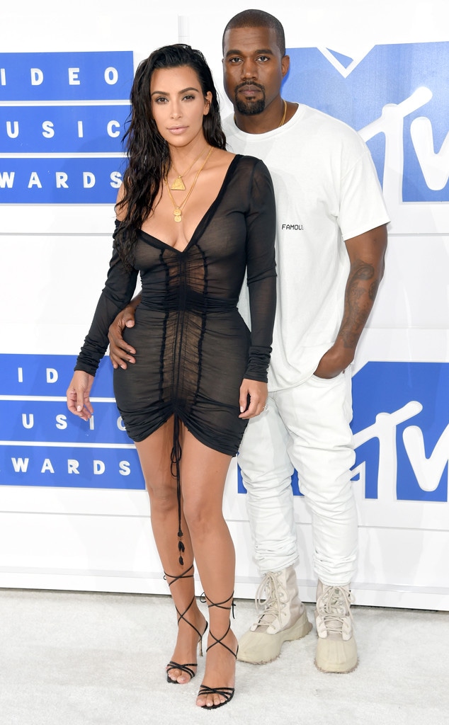 Couples Who Broke Up in 2021, Kim Kardashian, Kanye West, 2016 MTV VMAs