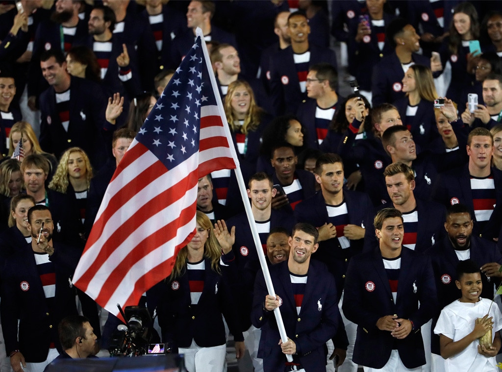 Michael Phelps Leads Team Usa Into Rio Olympics Opening Ceremony E Online Michael Phelps Leads Team Usa Into Rio Olympics Opening Ceremony E Online