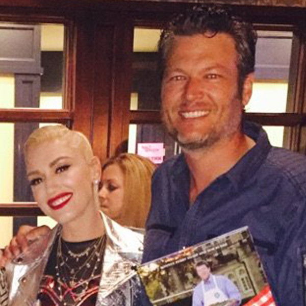 Gwen Stefani Supports Blake Shelton at His Hometown Concert E! Online