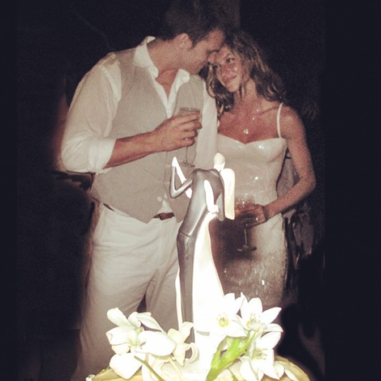 ESC: Wedding Dress, Gisele