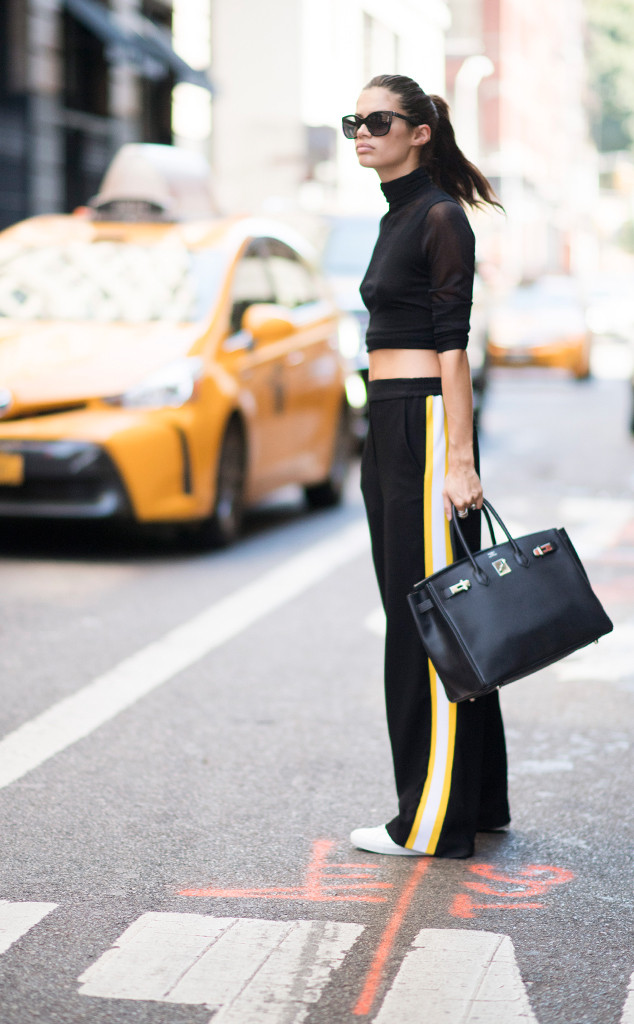 The One Chanel Bag Every Street-Style Star Is Wearing  Street style fall  outfits, Fall street style, Blogger street style
