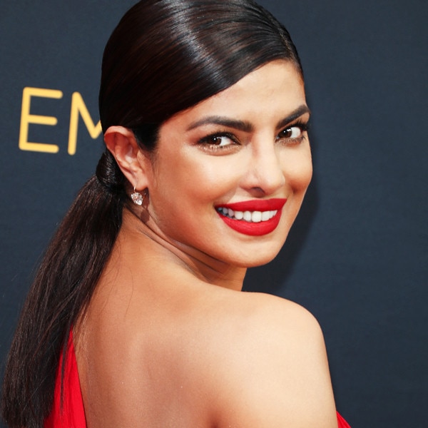 priyanka chopra red lips