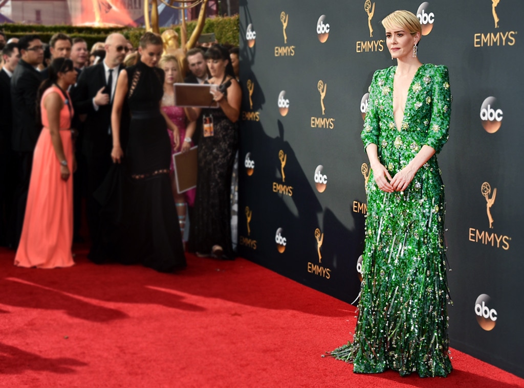 Was Sarah Paulson's Emmys Dress Pretty or Pretty Horrible? Was Sarah Paulson's Emmys Dress Pretty or Pretty Horrible?
