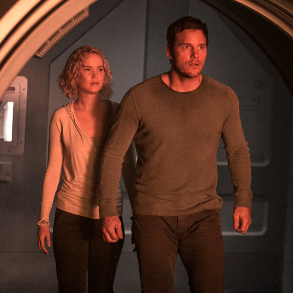 Jennifer Lawrence & Chris Pratt Find Love in Passengers Trailer