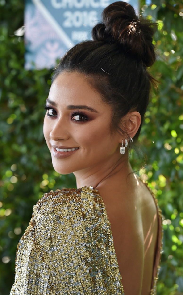 ESC: Celeb Buns, Shay Mitchell