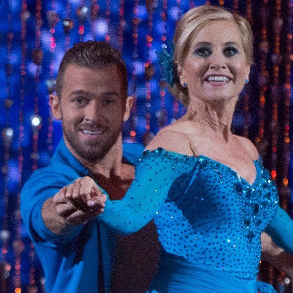 Maureen McCormick Gives Painful DWTS Injury Update