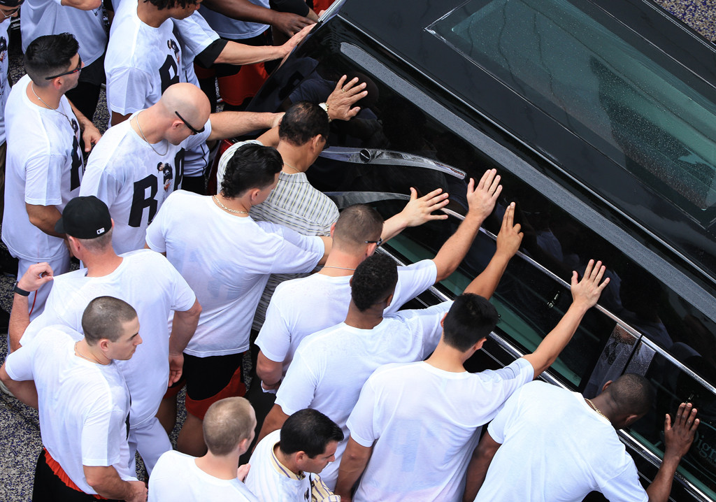 Mourners attend the funeral for Miami Marlins pitcher Jose Fernandez – New  York Daily News