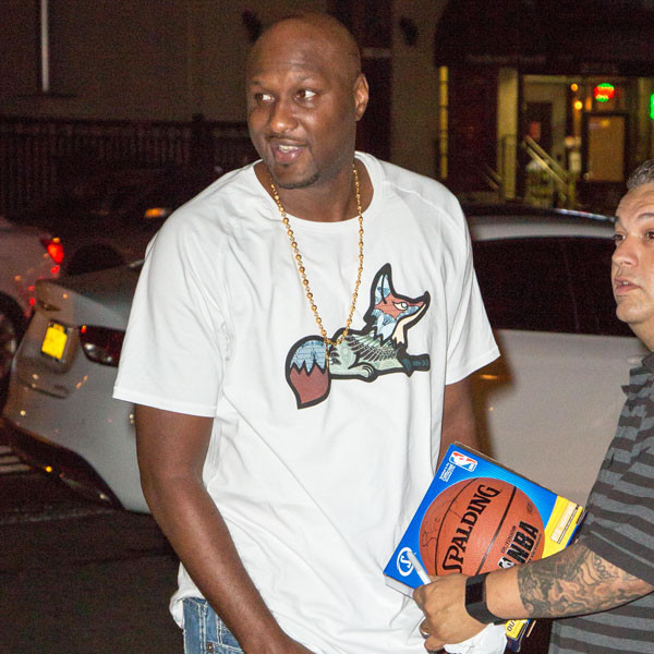 Lamar Odom spends time with NBA pals after leaving rehab