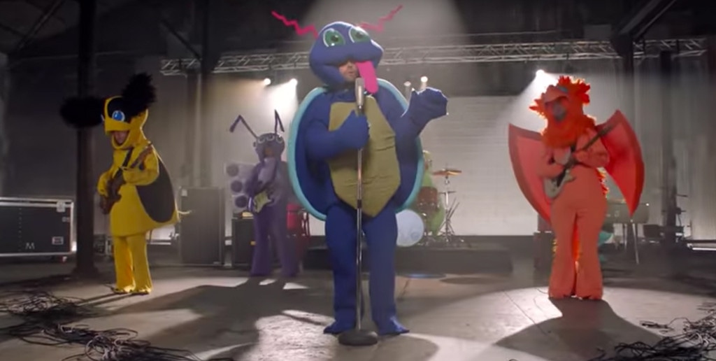 Count The Celeb Cameos In Maroon 5 S New Music Video E Online